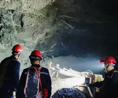 西溝鐵礦｜織密安全防護網，護航全年“零傷亡”